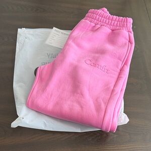 Comfrt Minimalist Women's Pink Joggers